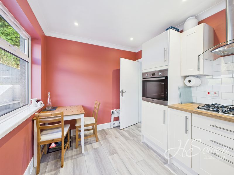 Property photo 2 of 11 Photo 7