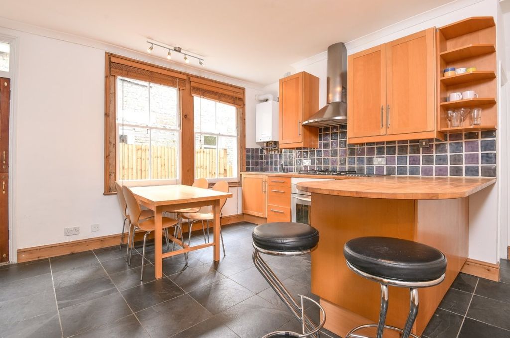 Property photo 1 of 11 218204 (6)