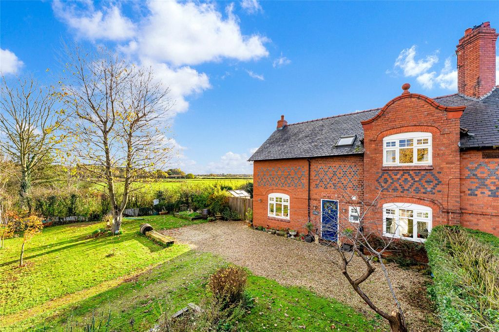 Property photo 1 of 20 House