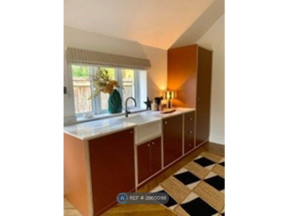 Property photo 3 of 5 Kitchen