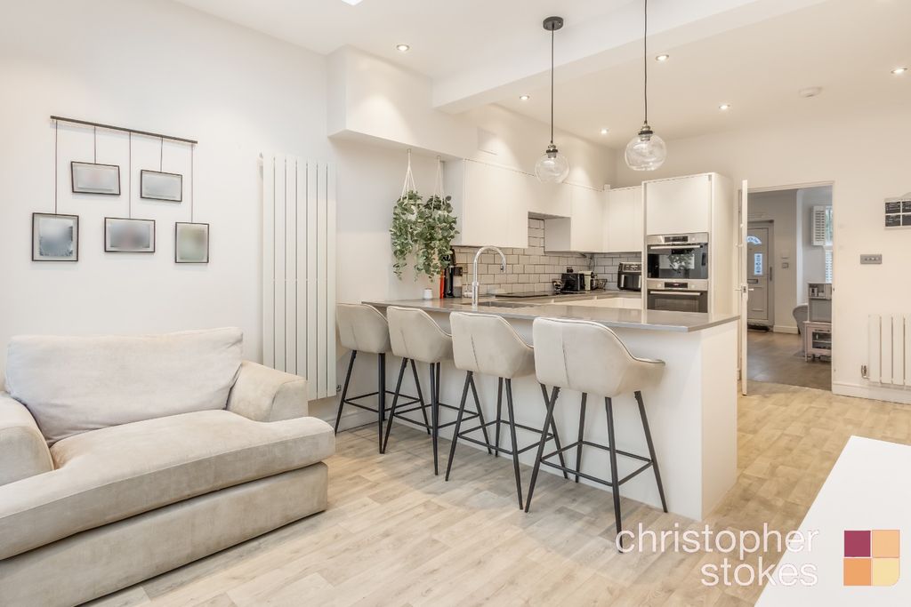 Property photo 2 of 18 3664154