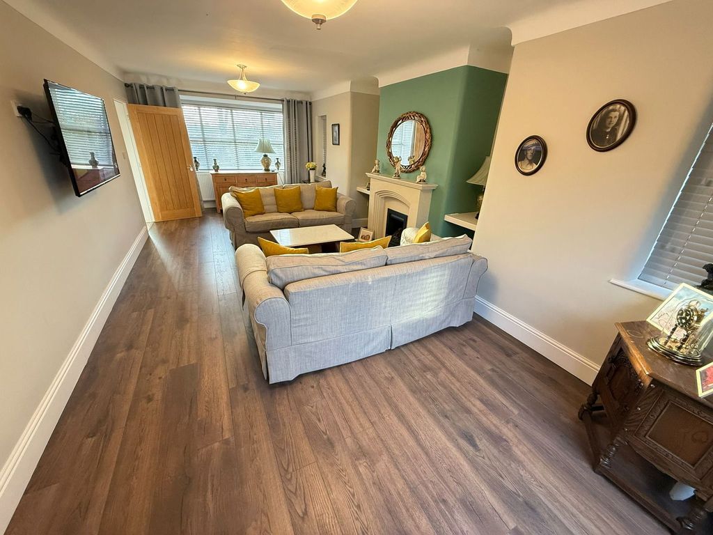 Property photo 3 of 26