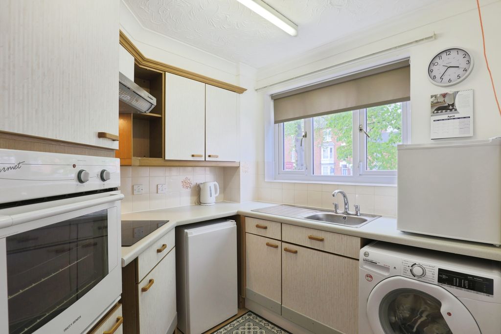 Property photo 3 of 13 Kitchen