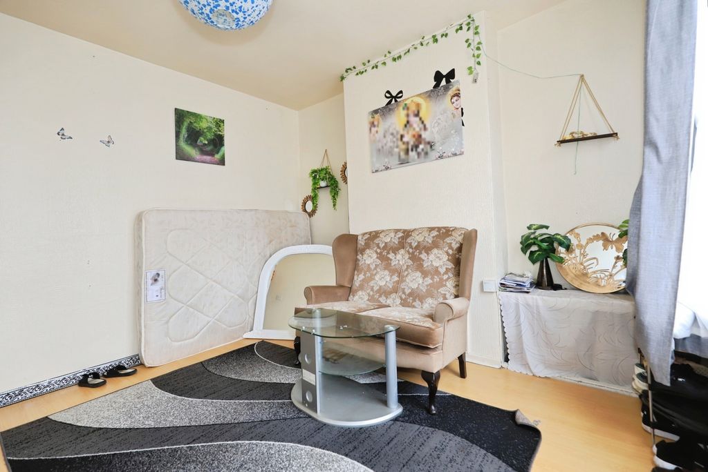 Property photo 3 of 14 Pbox-Img.Jpg