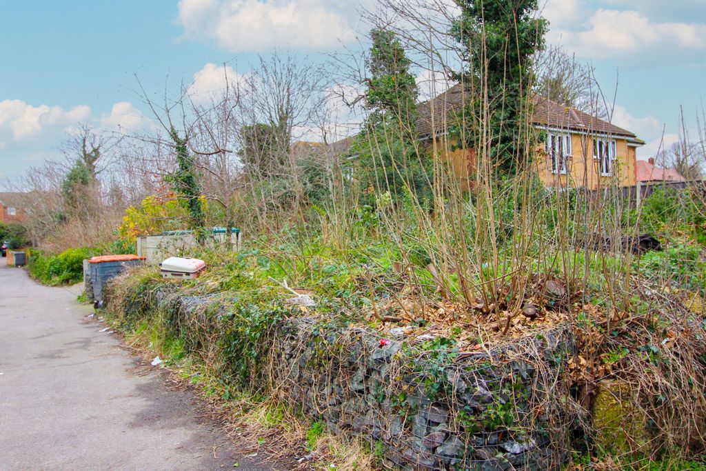 Property photo 2 of 8 Picture No. 02