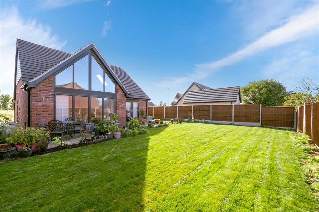 Property photo 2 of 14 Picture No. 07