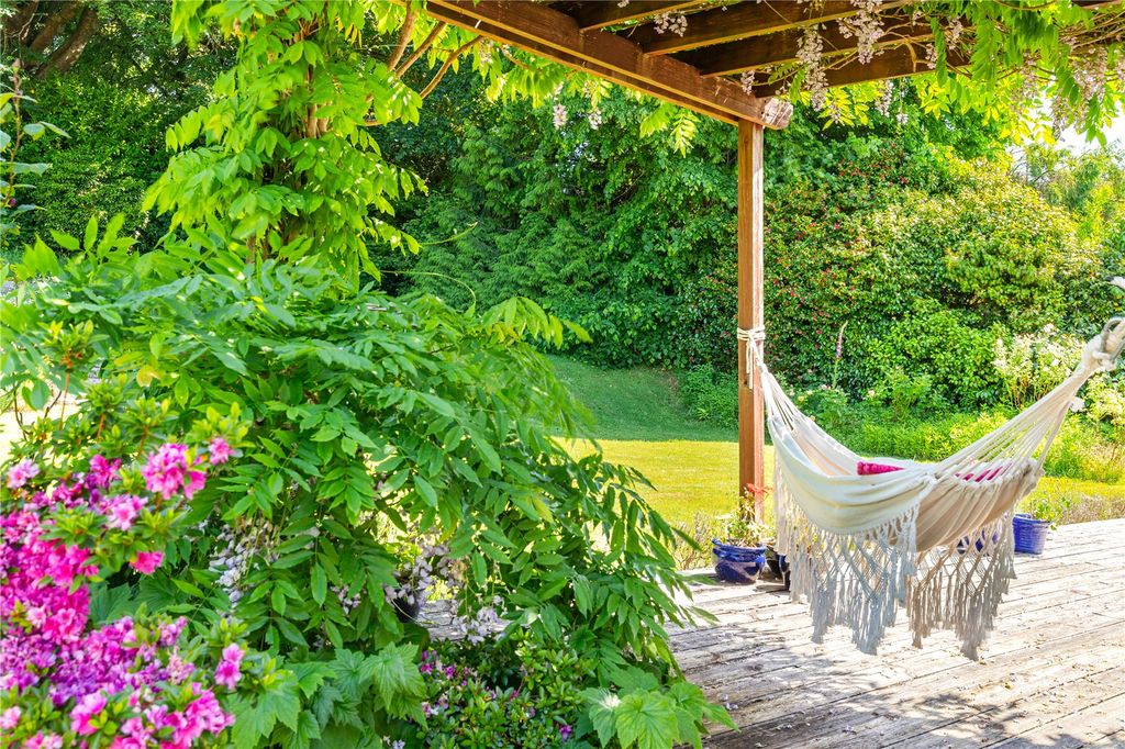 Property photo 3 of 26 Garden