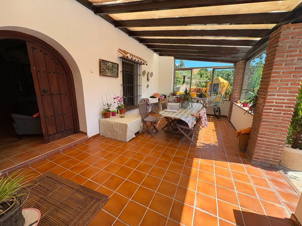Property photo 1 of 38