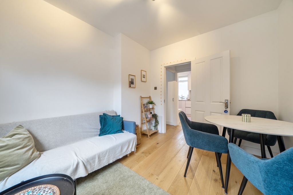 Property photo 3 of 12 1513543 (12)