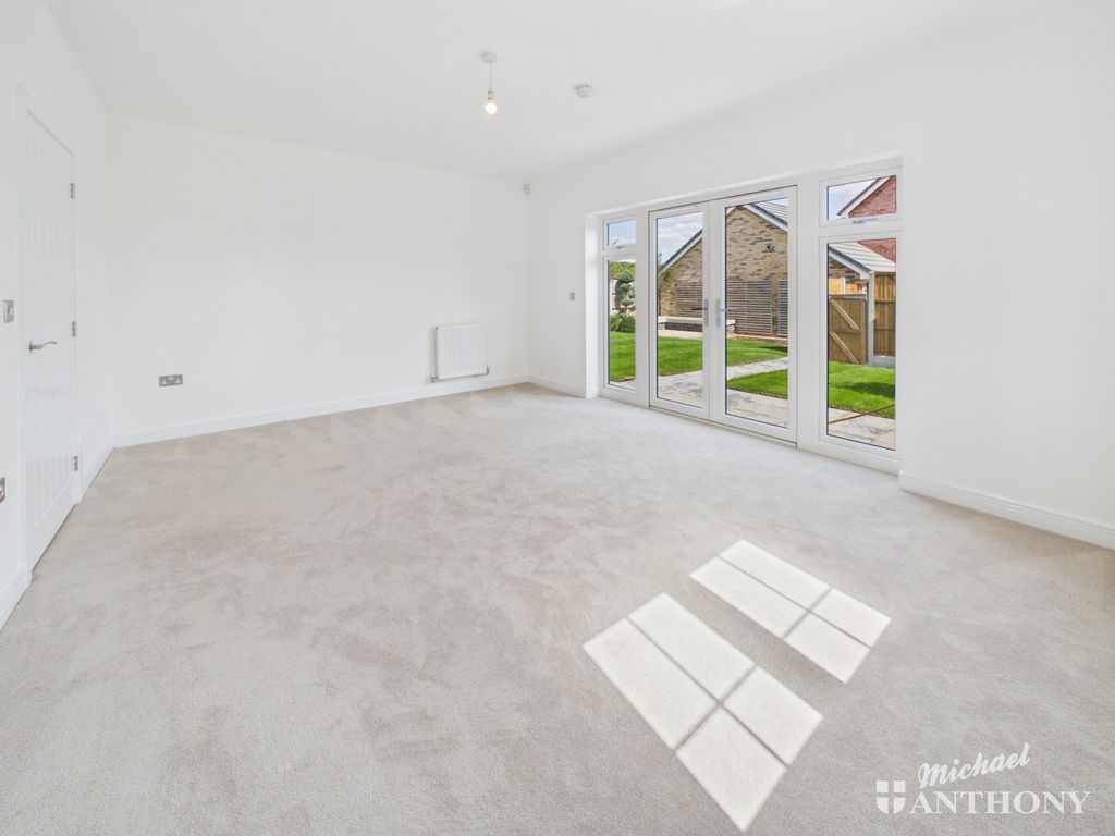 Property photo 3 of 19 Cam02773G0-Pr0459-Still013