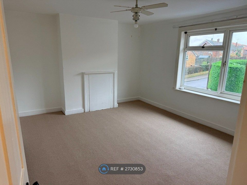 Property photo 2 of 15 Master Bedroom