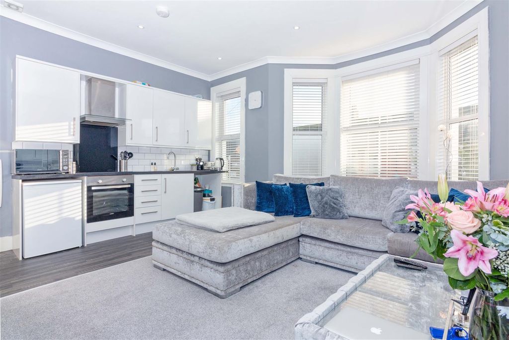 Property photo 2 of 9 U_Ep9Qs46Ugaa4Vzsnfb_A.Jpg