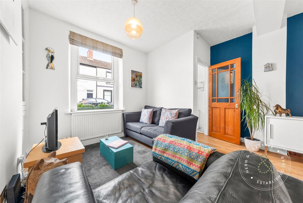 Property photo 2 of 32 Orbit-Street-15.Jpg