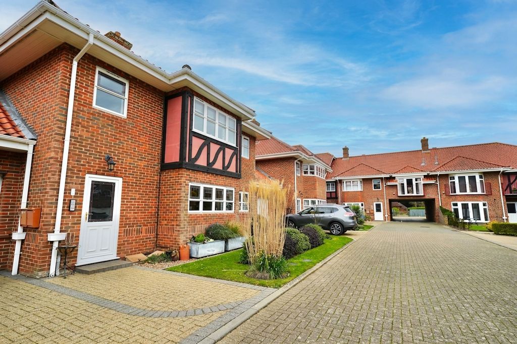 Additional image 24 of 2 bed flat for saleSutherland Court Gardens, Cromer NR27