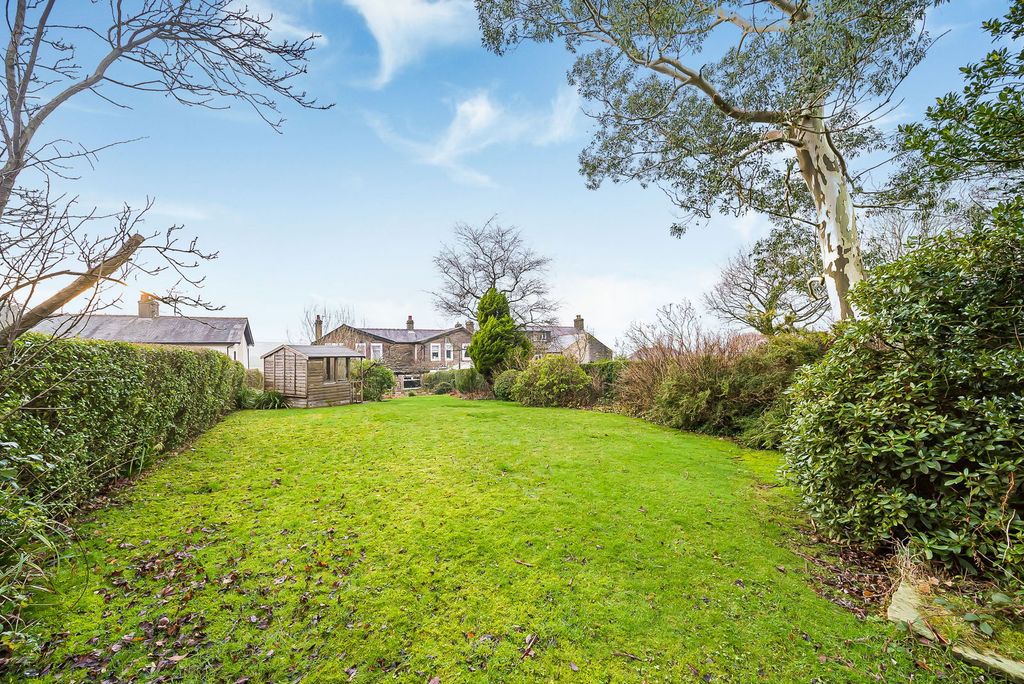 Property photo 2 of 57