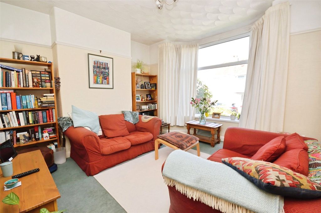 Property photo 2 of 14 Picture No. 13