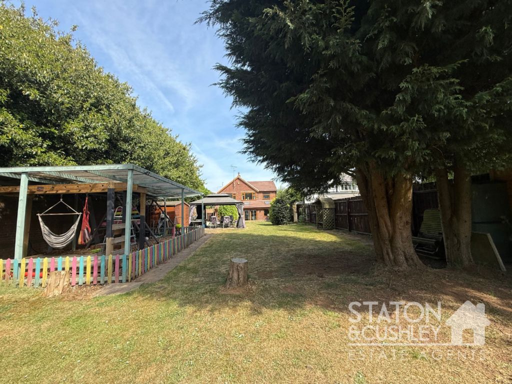 Property photo 2 of 41