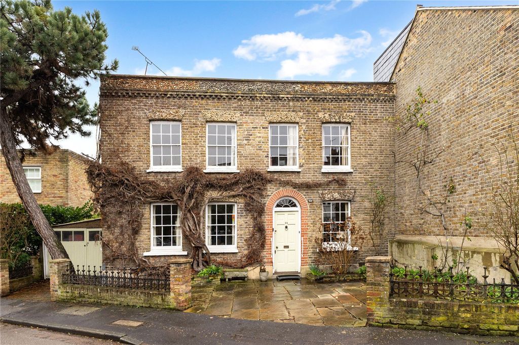 Property photo 1 of 14 Stanley Road