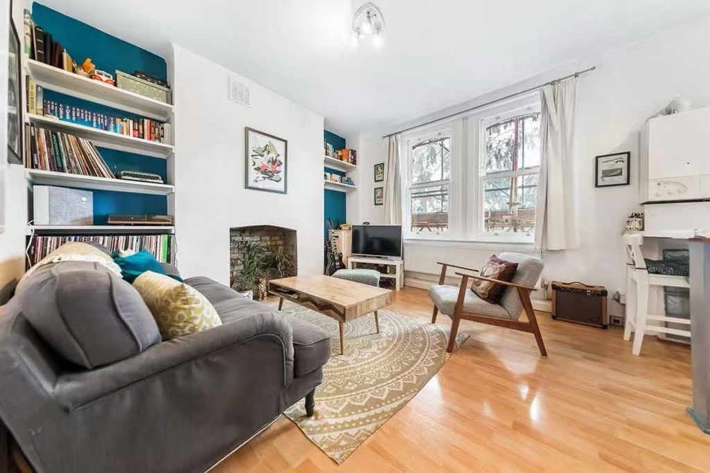 Property photo 1 of 7