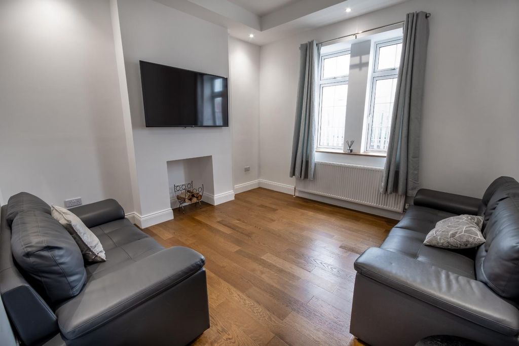 Property photo 3 of 43 Dsc_1856-Edit.Jpg