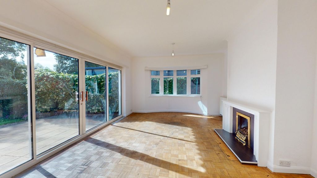 Property photo 2 of 21