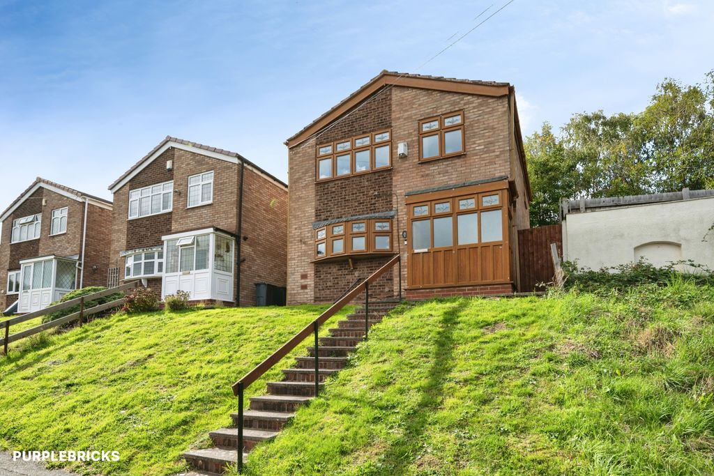 Property photo 2 of 21