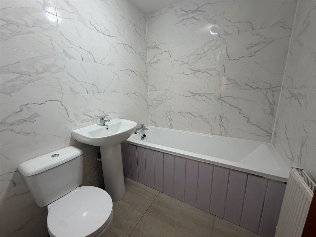 Property photo 3 of 6 Picture No. 03