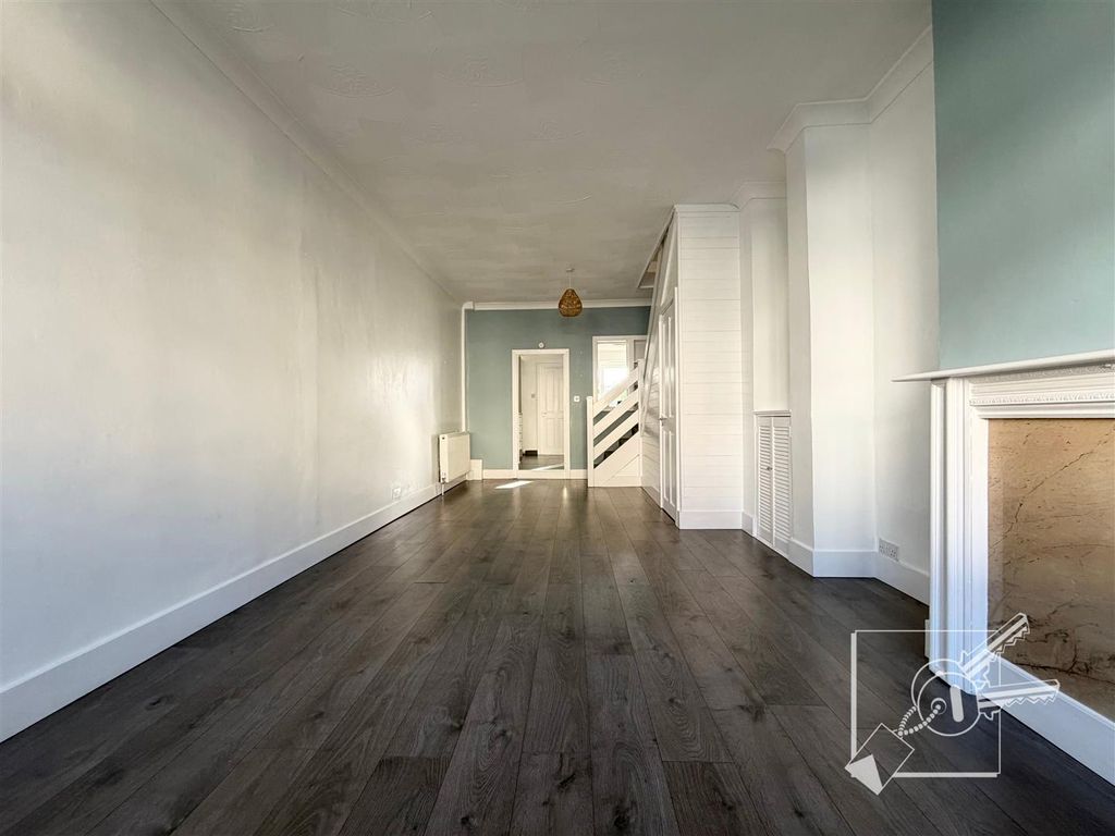 Property photo 3 of 15 Living Room