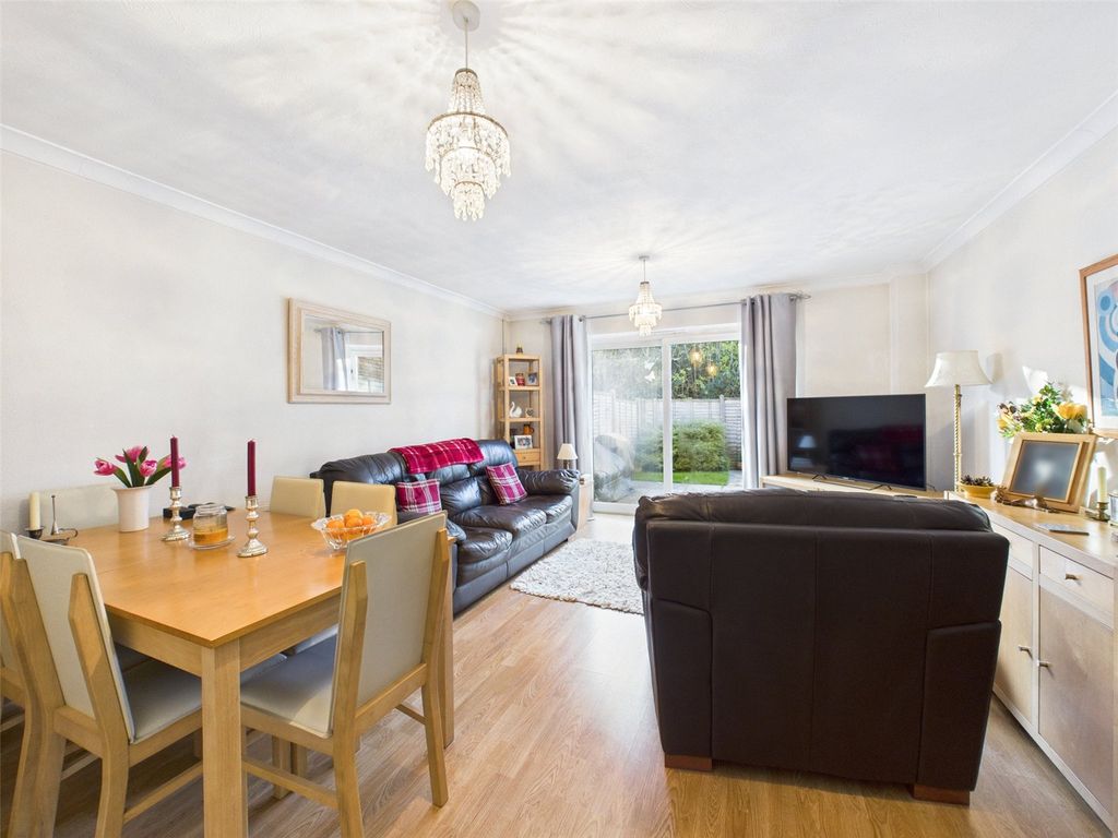 Property photo 3 of 17 Picture No. 01