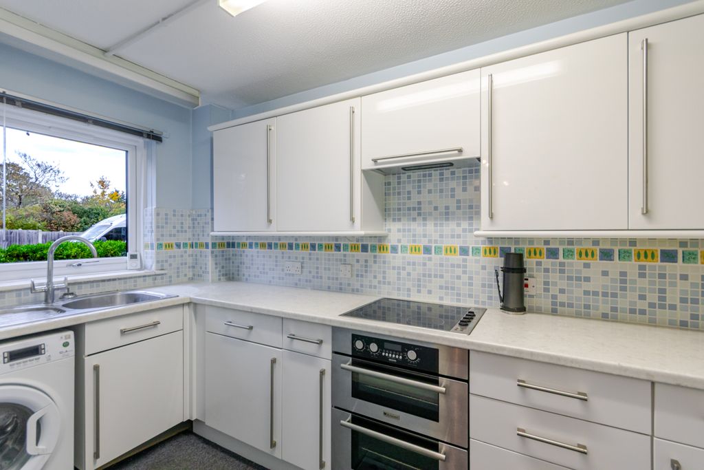 Property photo 2 of 15 Kitchen 1