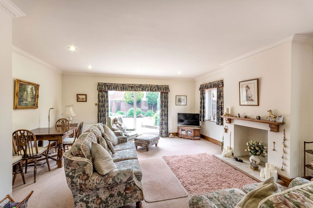 Property photo 3 of 15