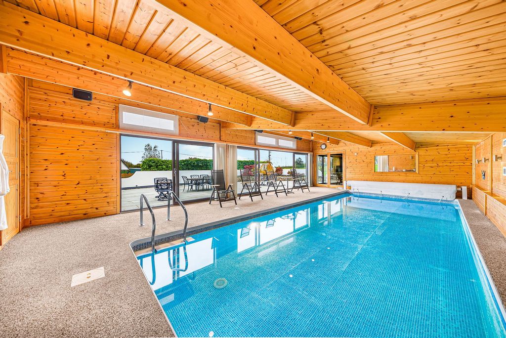 Property photo 3 of 50