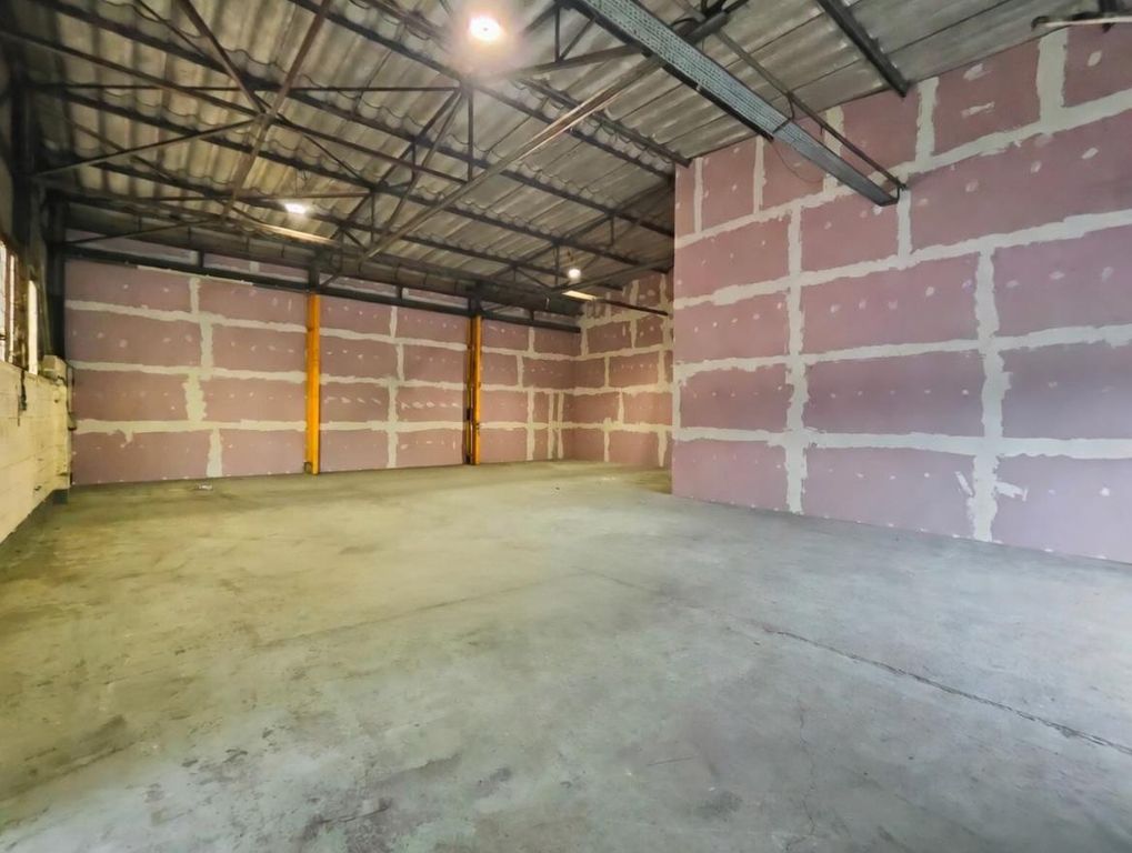 Property photo 3 of 4 Grok-Image-A7Fc87B6-1B77-4d16-B1d7-d81229Aec3cd.Pn