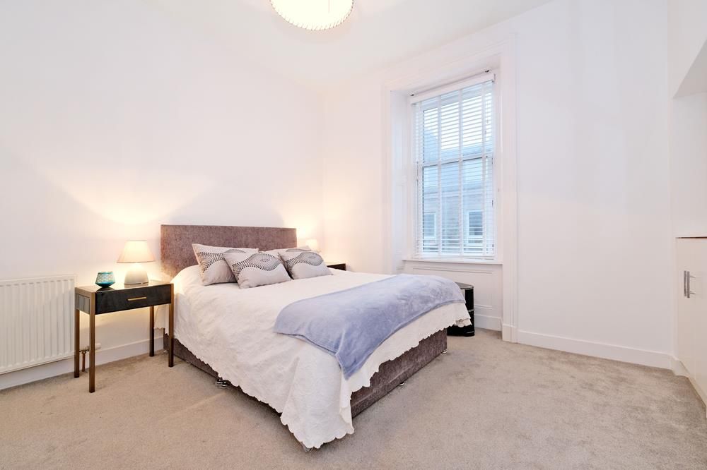 Property photo 2 of 12 Bedroom