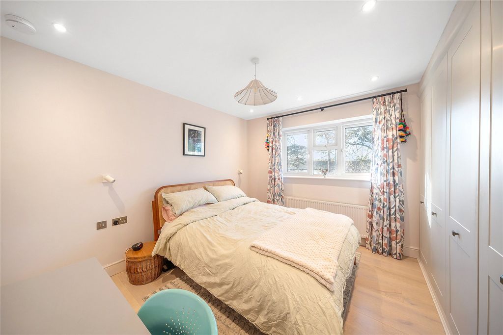 Property photo 3 of 7 Picture No. 13