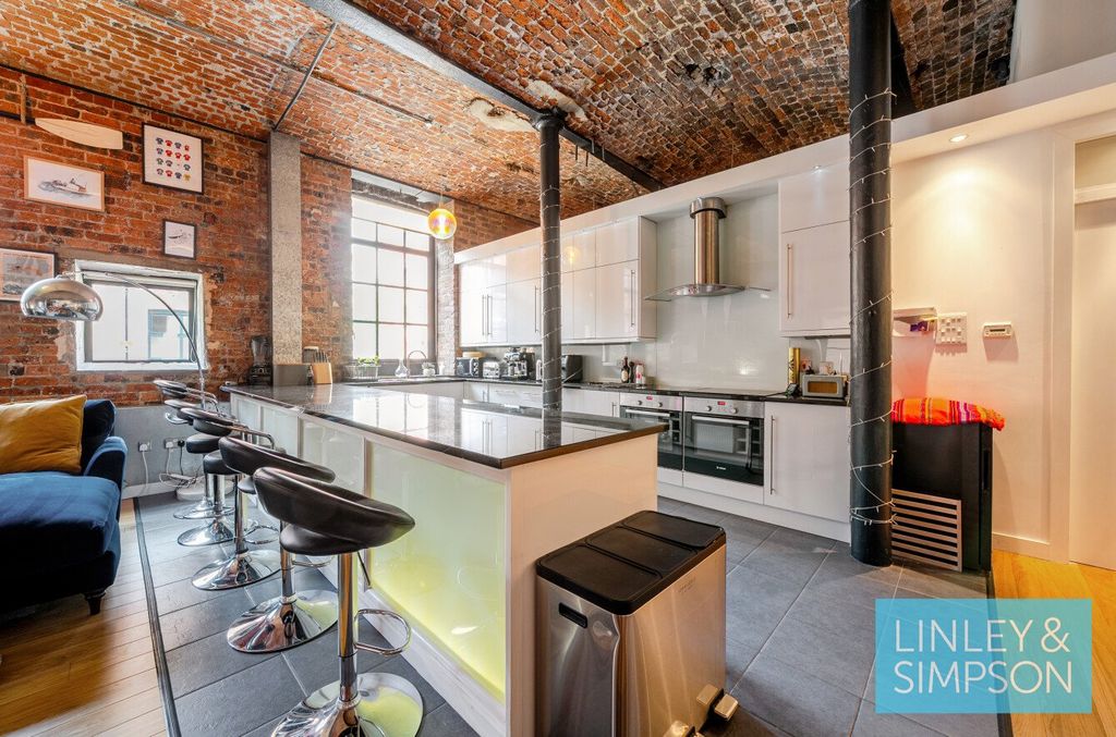 Property photo 2 of 12 Picture No. 19