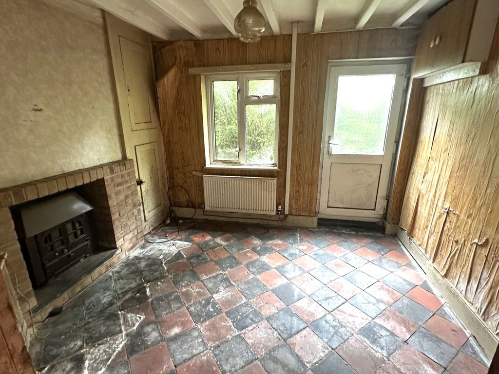 Property photo 2 of 19 Picture No. 12