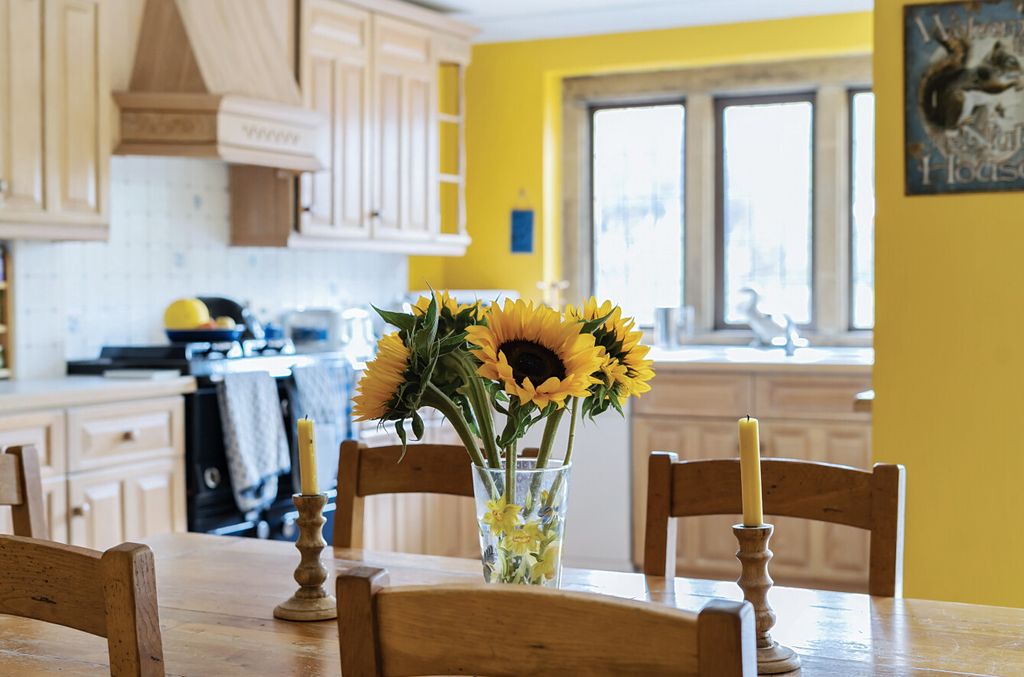 Property photo 2 of 37 1333062-28-68948B...