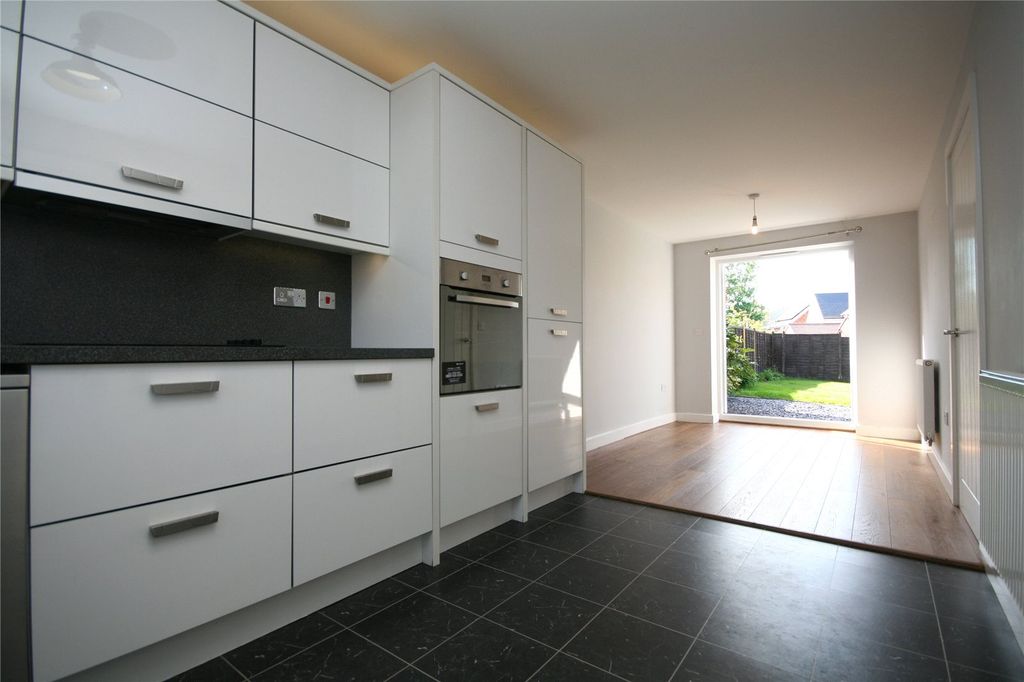 Property photo 2 of 16 Picture No. 26