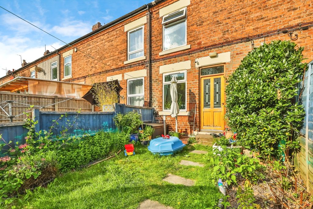 Property photo 2 of 15 Garden