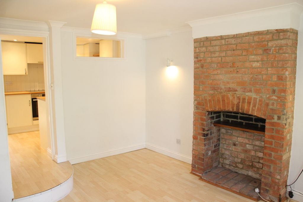 Property photo 3 of 9