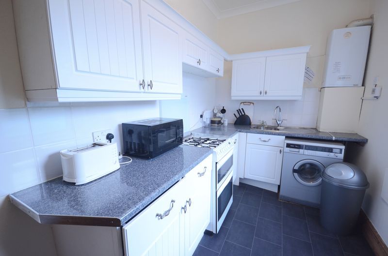 Property photo 3 of 10 Kitchen