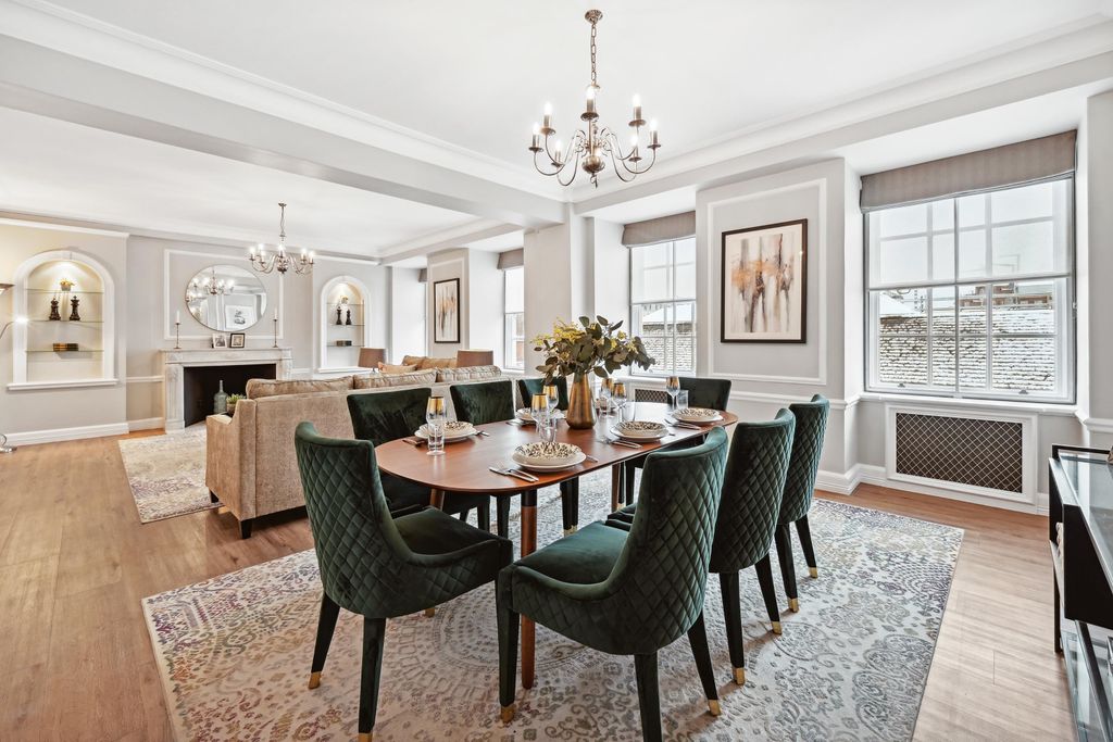 Property photo 3 of 17 Image