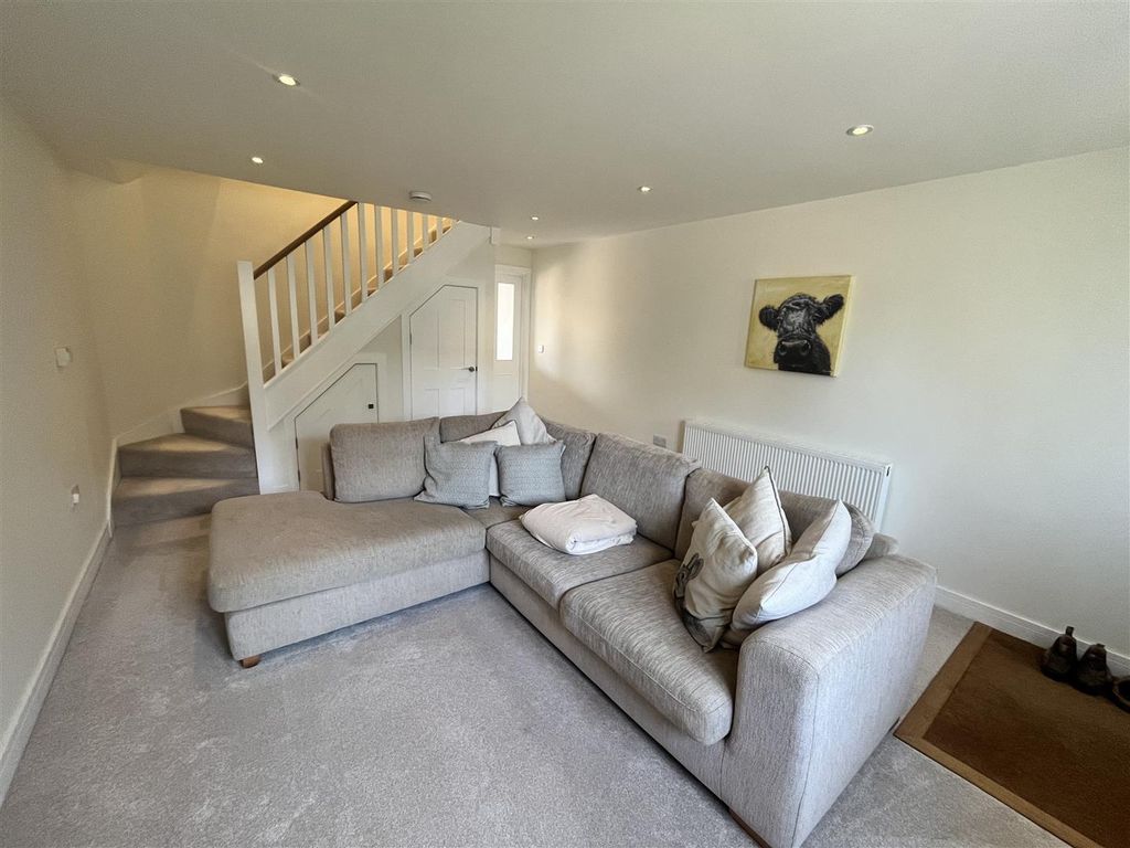 Property photo 3 of 15 Living Room