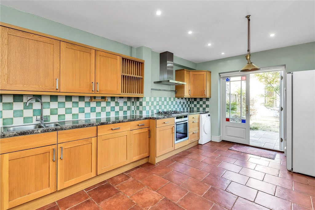 Property photo 3 of 17 Picture No. 18