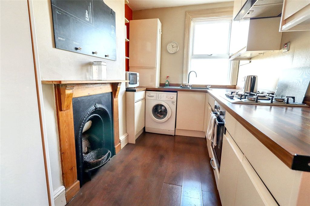 Property photo 2 of 9 Picture No. 05