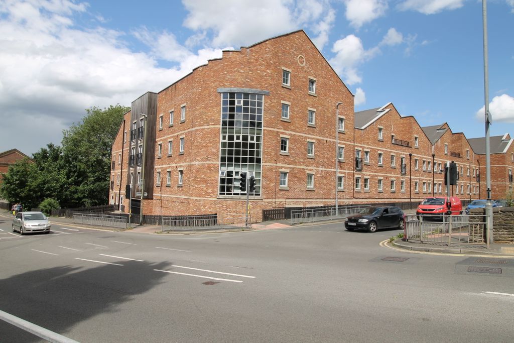 Property photo 1 of 6