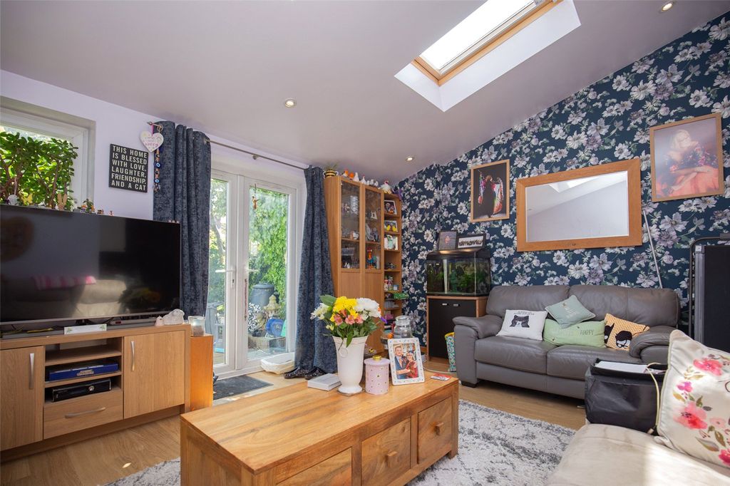 Property photo 2 of 15 Picture No. 03