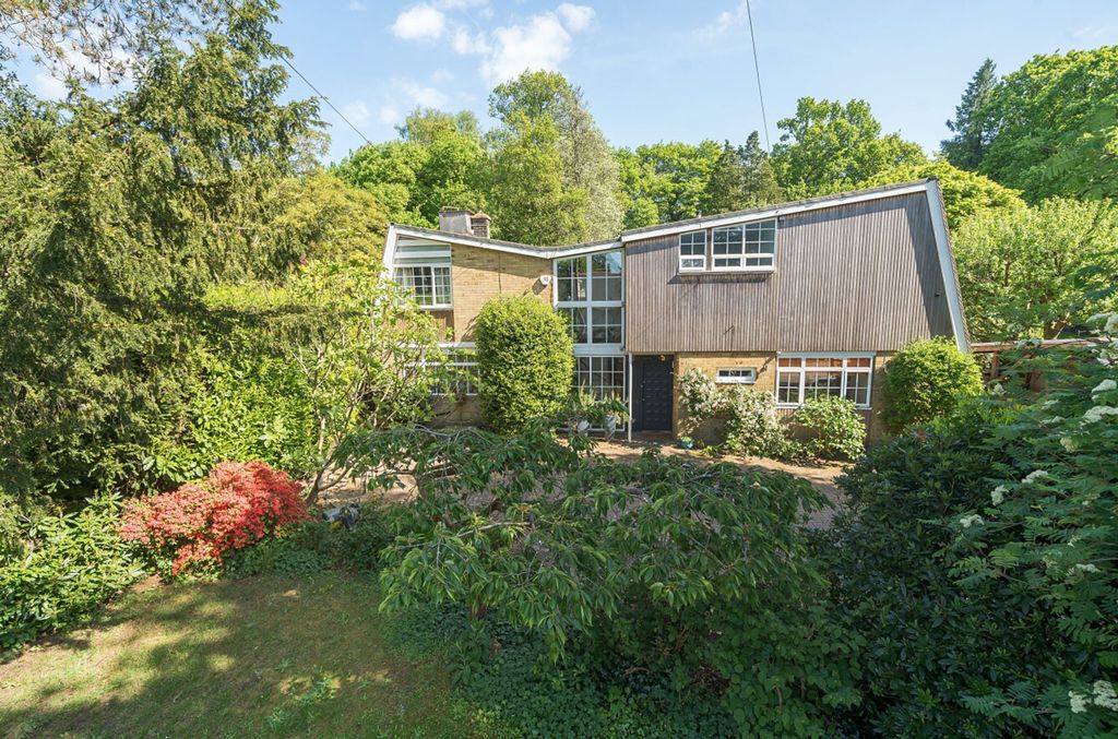 Property photo 1 of 32