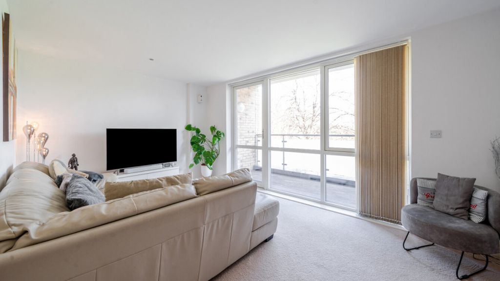 Property photo 3 of 15